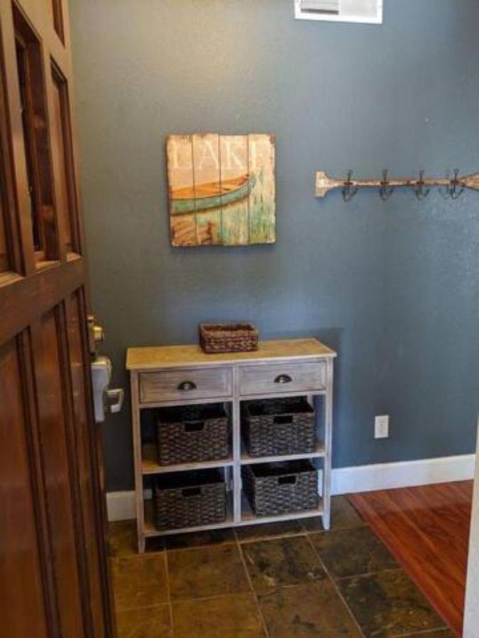 Next To Lake, Pool, 10 Acre Park, 1 Mile To Town, Prices