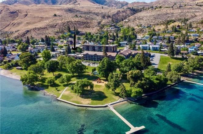 Holiday home Next To Lake, Pool, 10 Acre Park, 1 Mile To Town, Prices Chelan